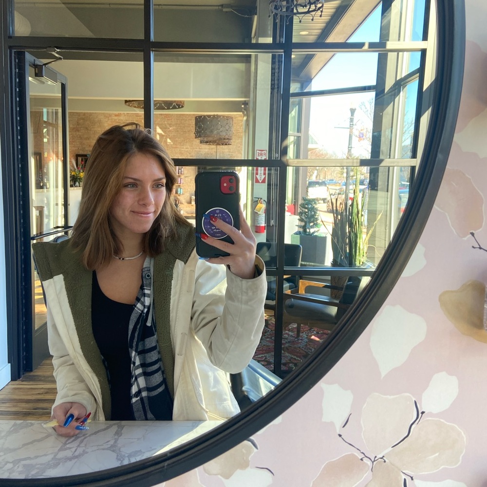 Meet your Posher, Ashley